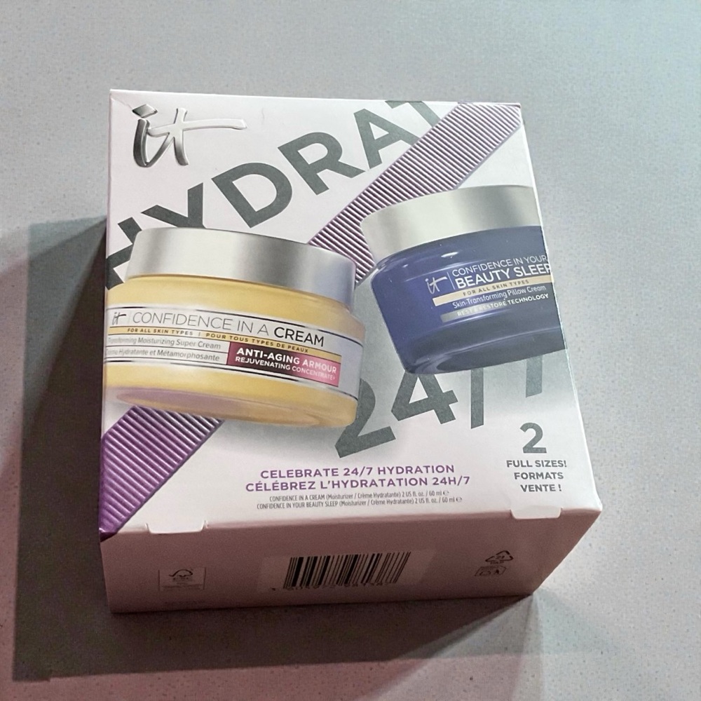 IT Cosmetics Celebrate 24/7 Confidence Skincare Duo Set * Limited Edition*